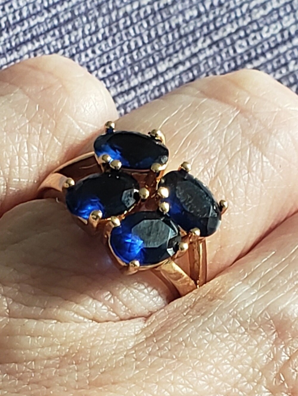 NEW Ring, Gold & Sapphire Fashion Ring W/4 oval Stones, Gold Hallmark, Sz 5.5.